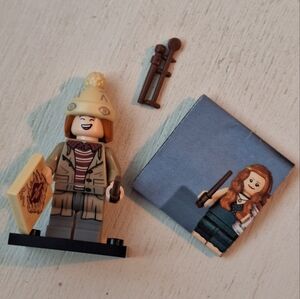 LEGO Minifigure George Weasley with Beige Hat and Accessories